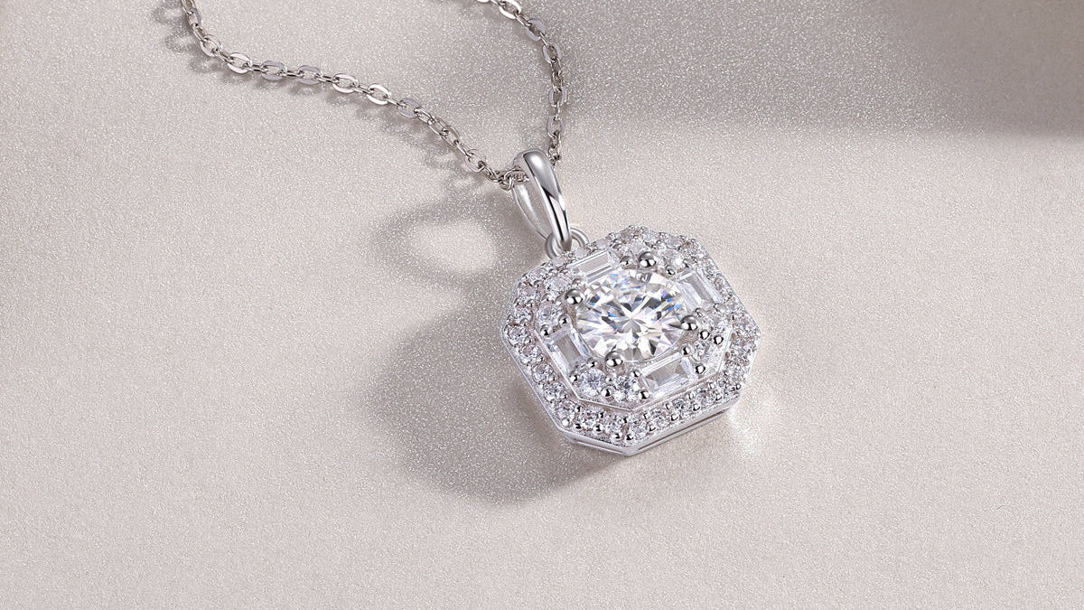 18K Gold Celeste Diamond-Cut Pendant Necklace
