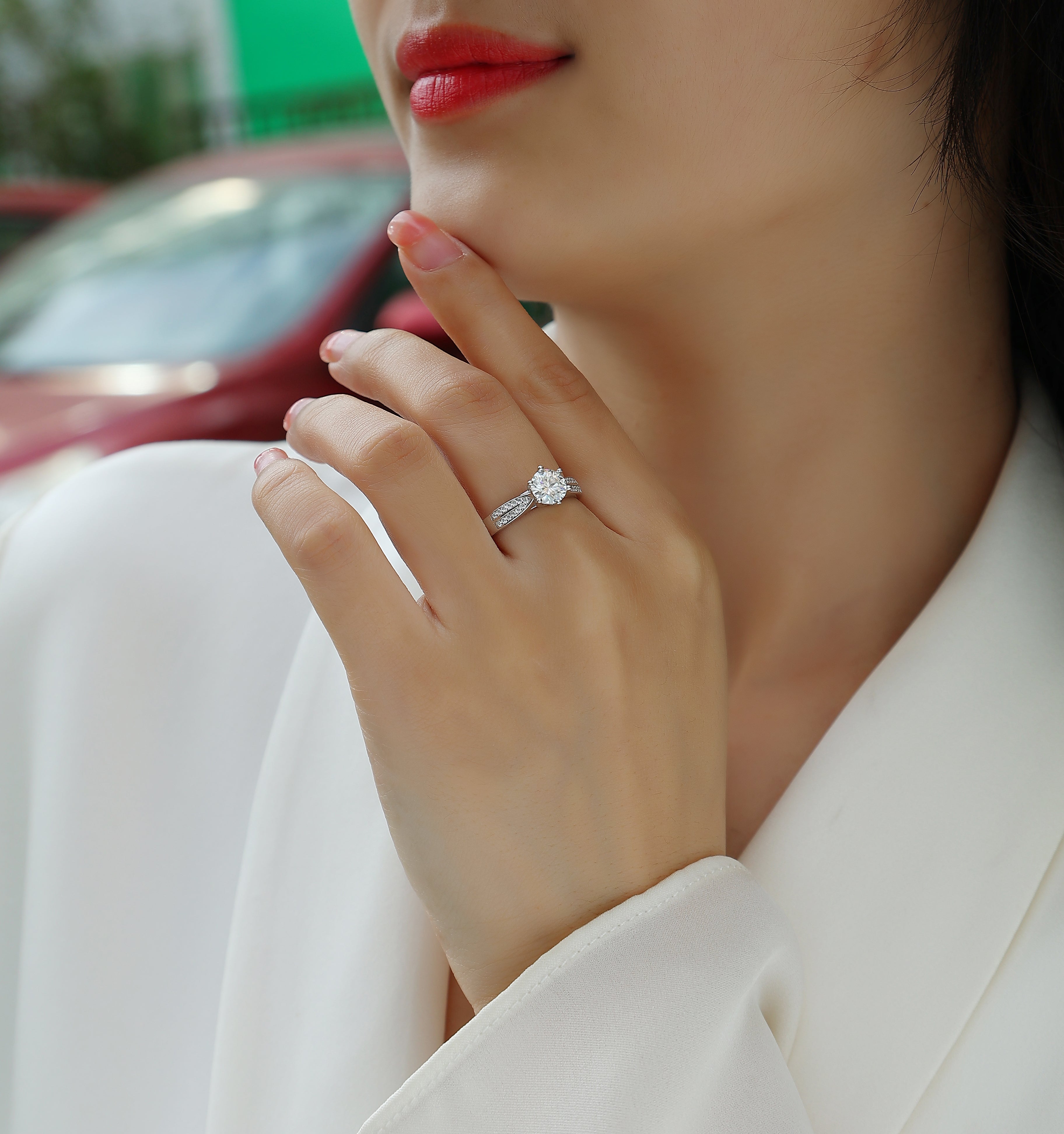 18K Gold Radiance Diamond Ring